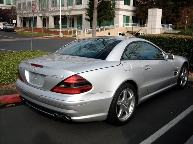 Стив Джобс ездил только на автомобилях марки Mercedes-Benz SL 55 AMG, причём | Все про автомобили