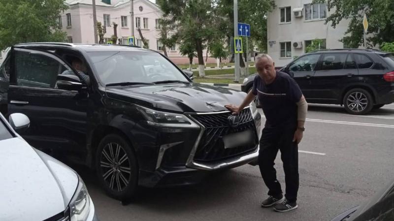 Полицейского приговорили к принудительным работам за попытку сдать анализы вм | Тревожные новости