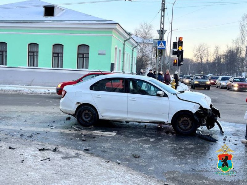 В Петрозаводске автомобиль вылетел на тротуар и сбил пешеходов | Тревожные новости