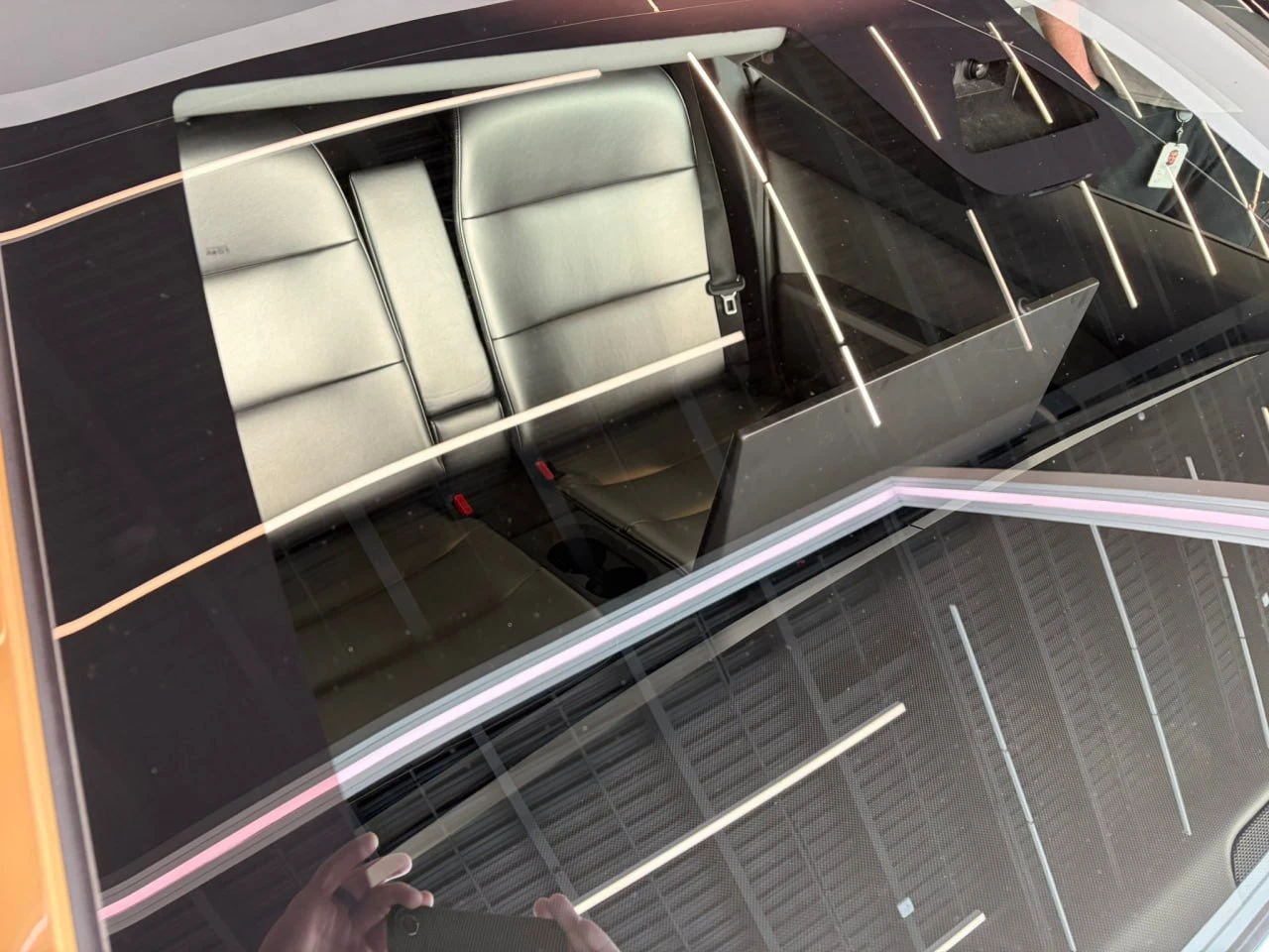 Tesla выпустили первый серийный электрокар без руля и педалей — Cybercab | Все про автомобили