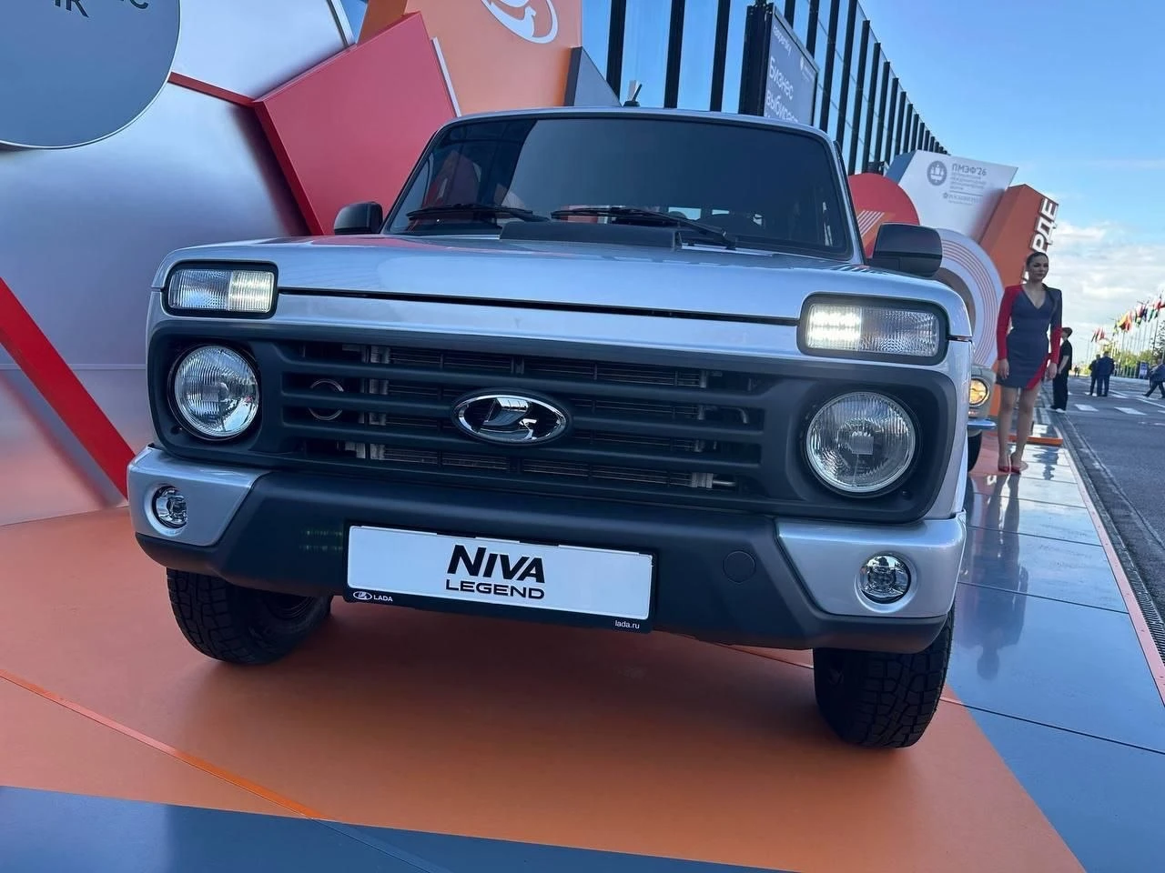 На ПМЭФ представили обновлённую Lada Niva Legend. Внедорожник получил руль с | Все про автомобили