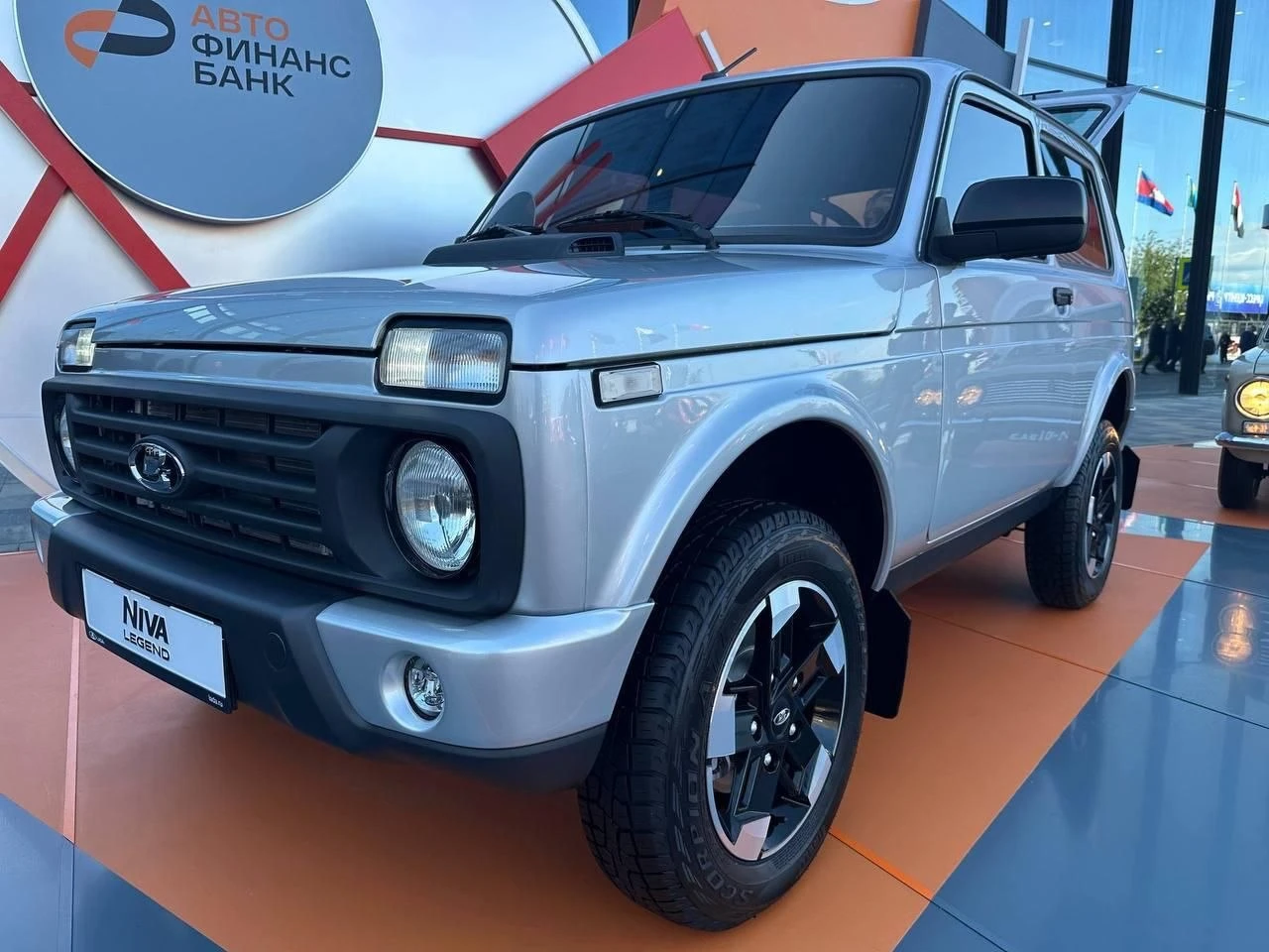 На ПМЭФ представили обновлённую Lada Niva Legend. Внедорожник получил руль с | Все про автомобили