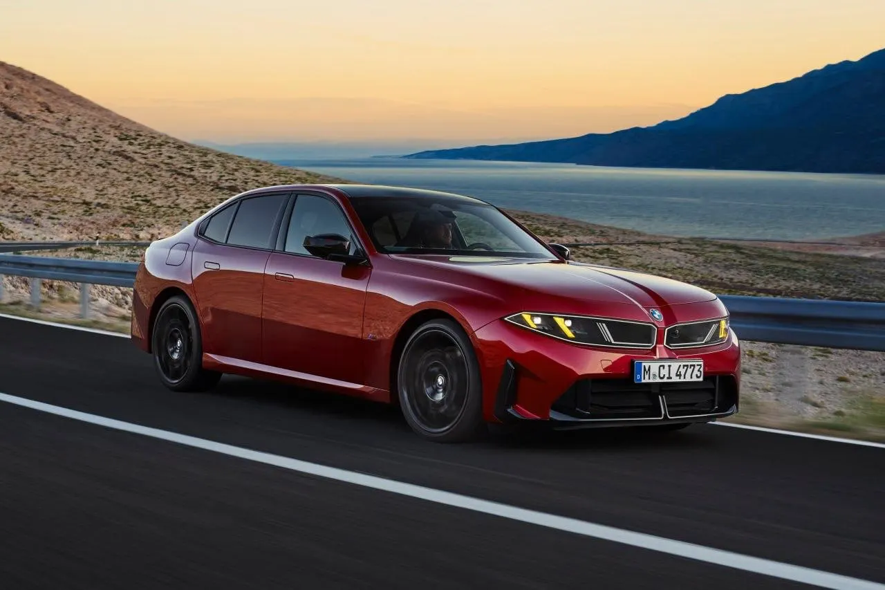 Вышла новая BMW 3 серии: это модель с бензиновым двигателем, но визуалом как... | Все про автомобили