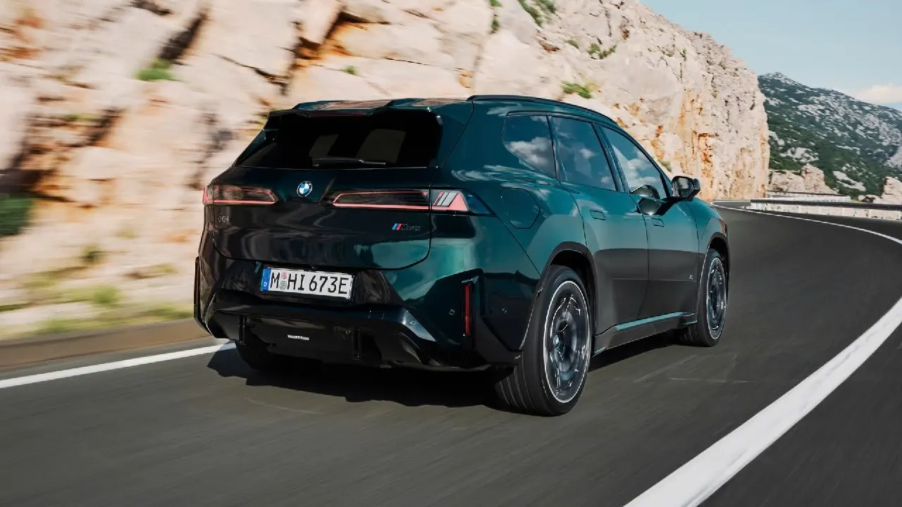 BMW выпустили iX3 M60 xDrive — самую мощную версию электрического кроссовера... | Все про автомобили