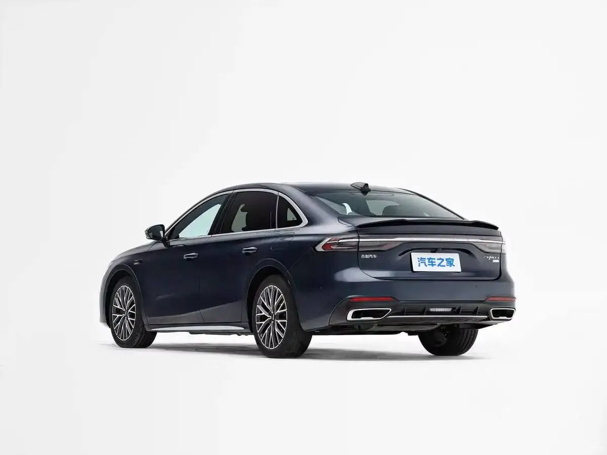 Geely выкатили аналог Camry за 1,8 млн рублей — гибридный Preface L Plus, сед | Все про автомобили