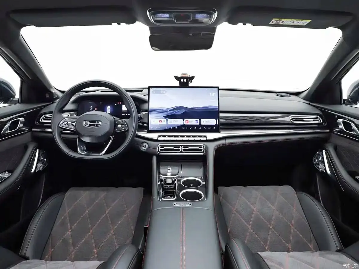 Geely выкатили аналог Camry за 1,8 млн рублей — гибридный Preface L Plus, сед | Все про автомобили