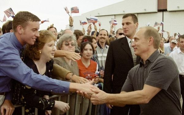 Причудливое рукопожатие Владимира Путина и американского гражданина, визит Пр | История без цензуры