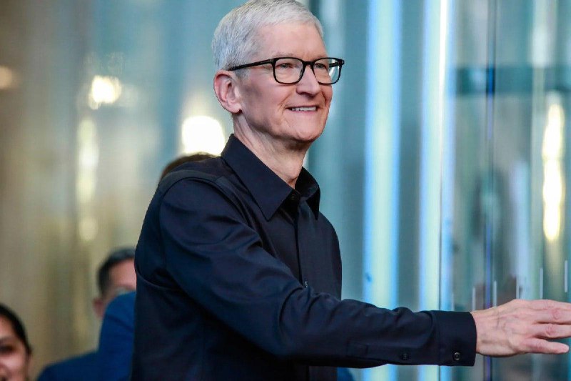 Тим Кук не уйдёт с поста гендиректора Apple в январе-июне 2026 года, считает | Бизнес наизнанку
