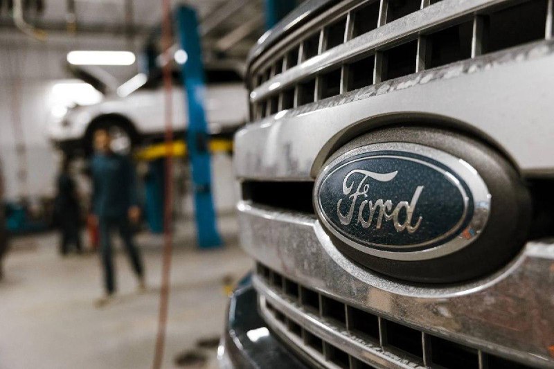 Ford совершит «разворот» в сторону гибридных и бензиновых моделей на фоне пад | Бизнес наизнанку