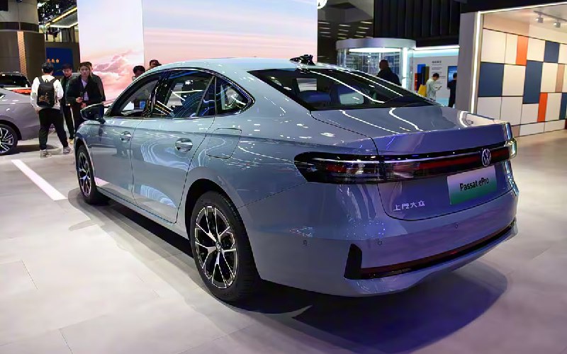 Volkswagen показал Passat ePro — гибрид с запасом хода до 1300 км | Бизнес наизнанку