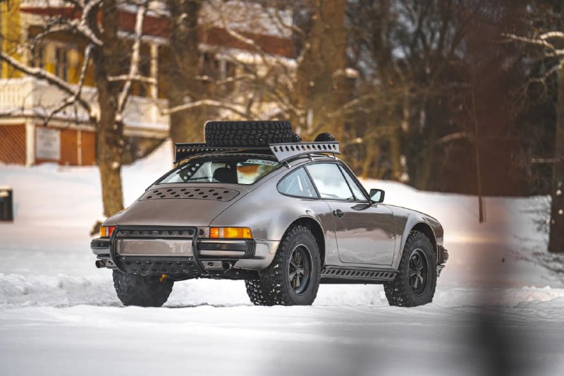 На аукцион выставили редкий Porsche 911 Safari — внедорожную версию классики | Бизнес наизнанку