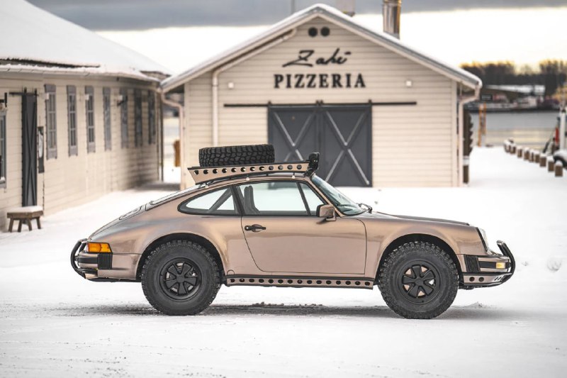 На аукцион выставили редкий Porsche 911 Safari — внедорожную версию классики | Бизнес наизнанку
