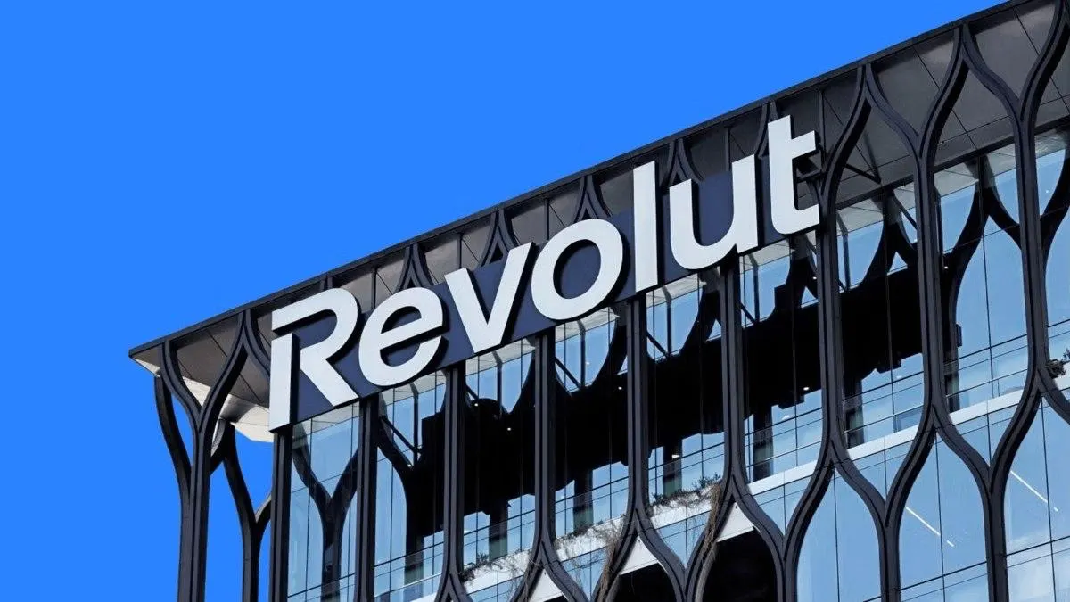 Revolut компенсирует расходы на замену документов, удостоверяющих личность, т... | Бизнес наизнанку