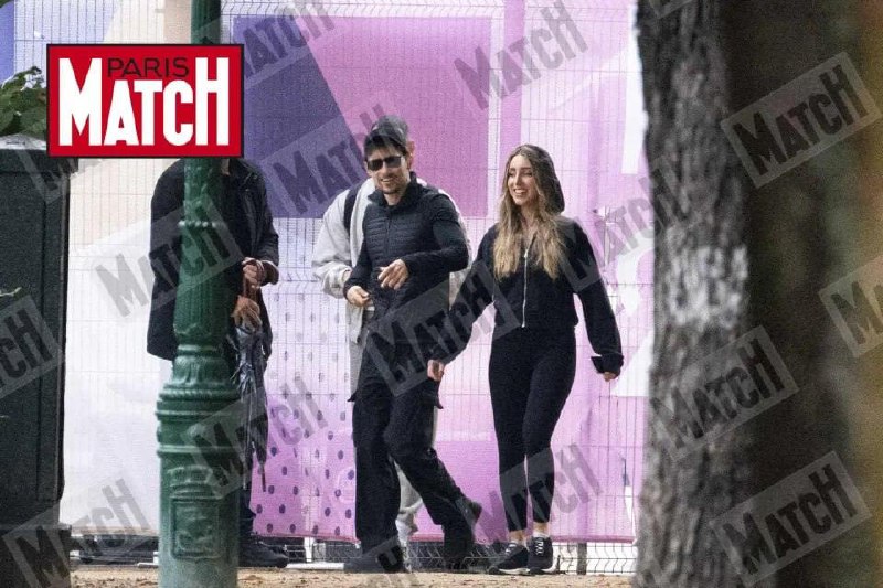 Павел Дуров на прогулке во Франции | Новости  / BWeek News