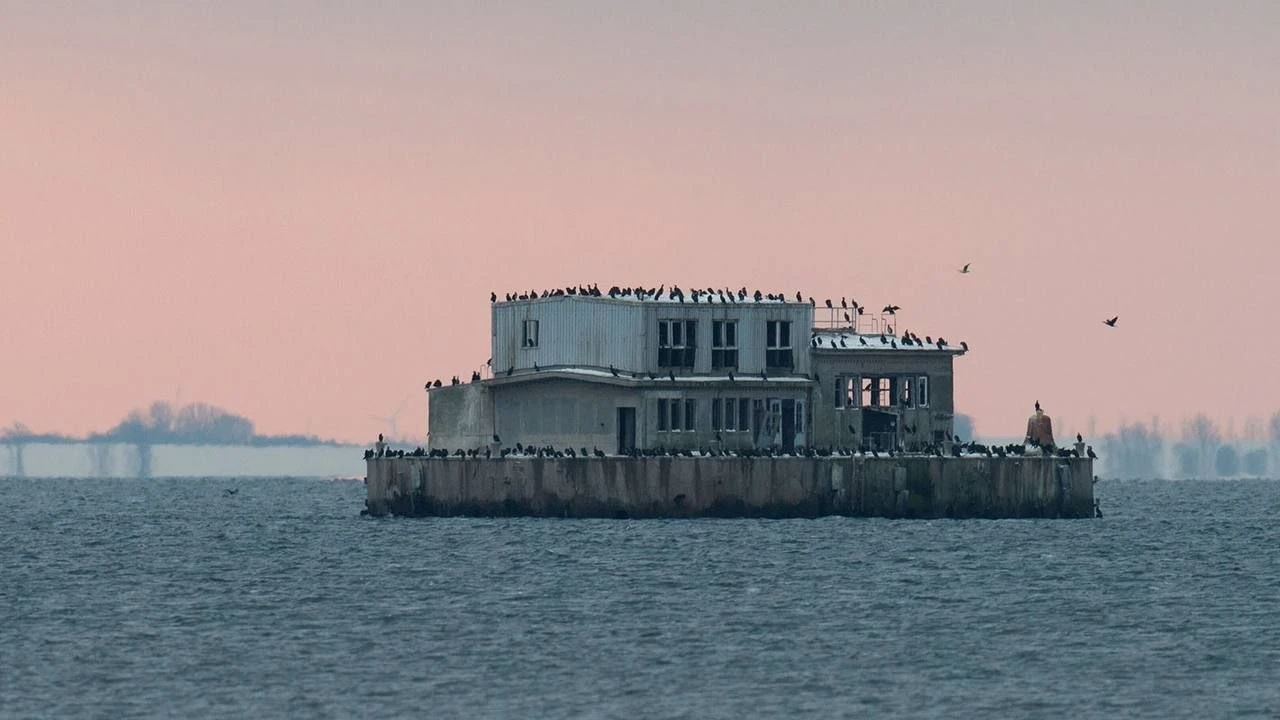Заброшенную военную базу ГДР в Балтийском море можно купить за 3,3 млн рублей | Новости  / BWeek News