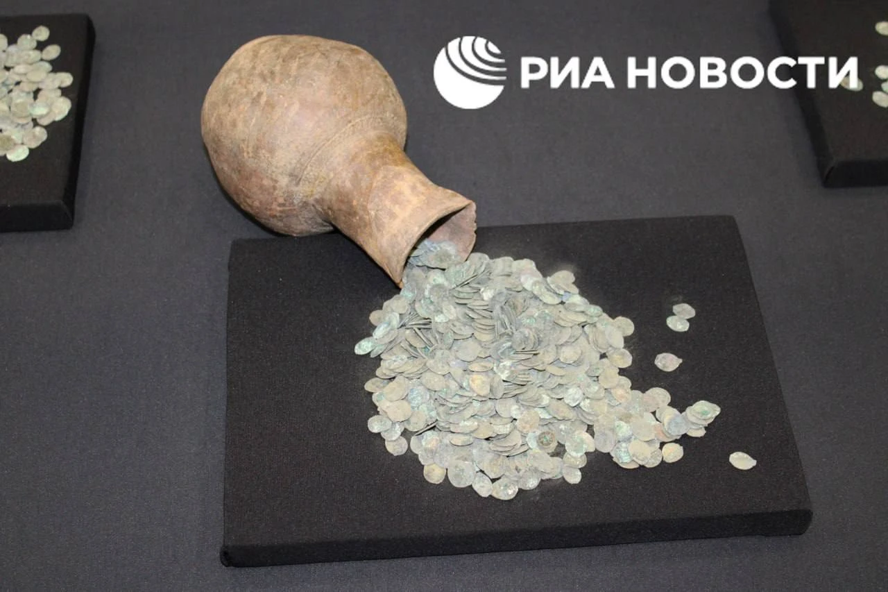 Клад на полмиллиарда рублей нашли в Коломне. Археологи обнаружили кувшин с се | Новости  / BWeek News
