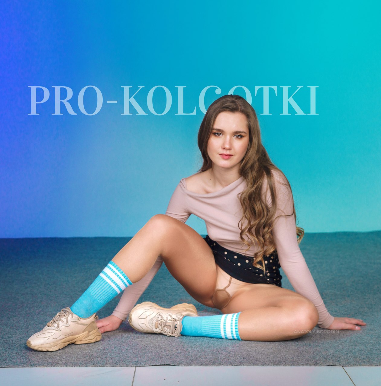 Милана на фотосессии | Девушки в колготках