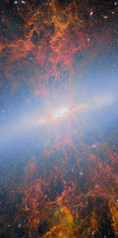 Центр галактики M82, известной как галактика Сигара, запечатлён телескопом Ja | Про космос