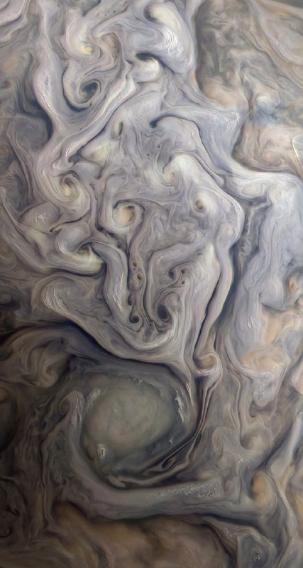 Аппарат Juno сделал фотографию, находясь всего в 4200 километрах над облачным | Про космос