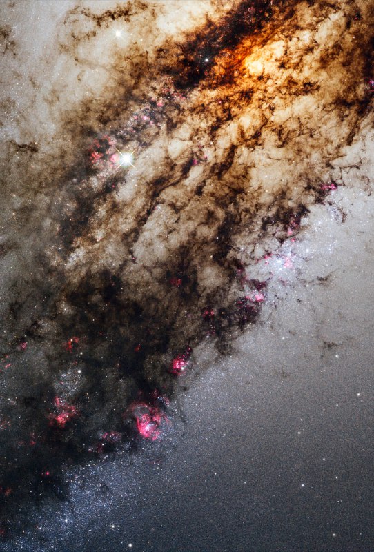 ✨ Галактика Центавр A, известная также как NGC 5128, находится на расстоянии | Про космос
