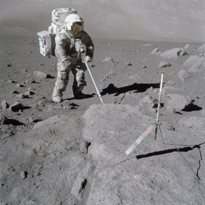 🌑 Во время миссий «Аполлон» NASA отправило на Луну всего одного ученого — гео | Про космос