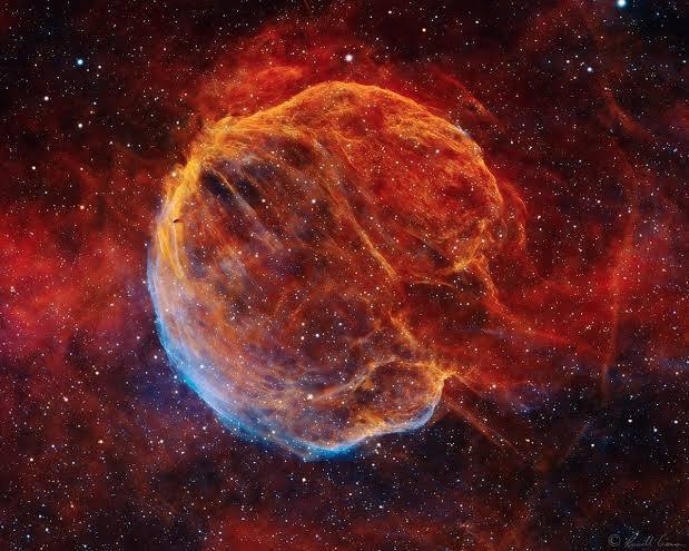 Туманность, известная как Мозг или Чеснок (LBN 576) 🧠, это газовое облако, ко | Про космос
