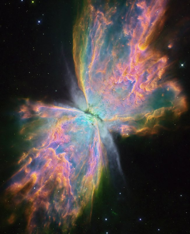 На расстоянии 4000 световых лет от нас находится туманность NGC 6302, более и | Про космос