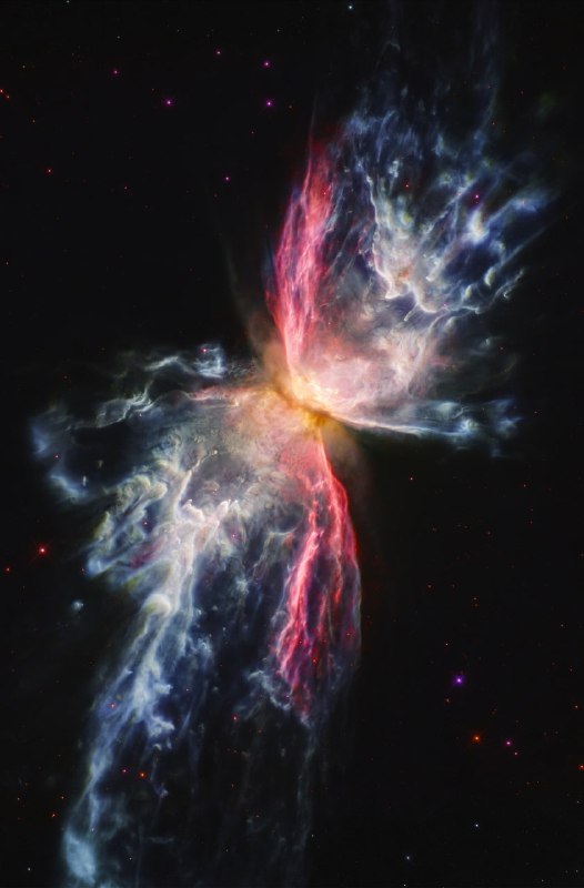 На расстоянии 4000 световых лет от нас находится туманность NGC 6302, более и | Про космос