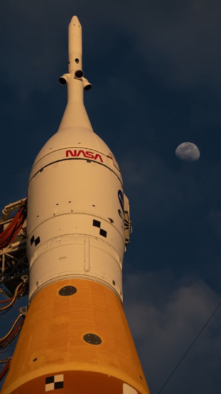В NASA снова заправили ракету SLS, предназначенную для миссии «Артемида II» | Про космос