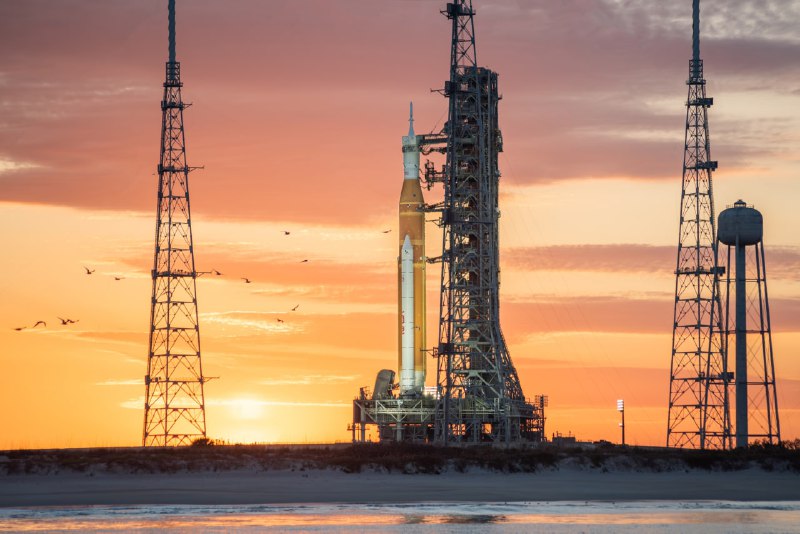 В NASA снова заправили ракету SLS, предназначенную для миссии «Артемида II» | Про космос