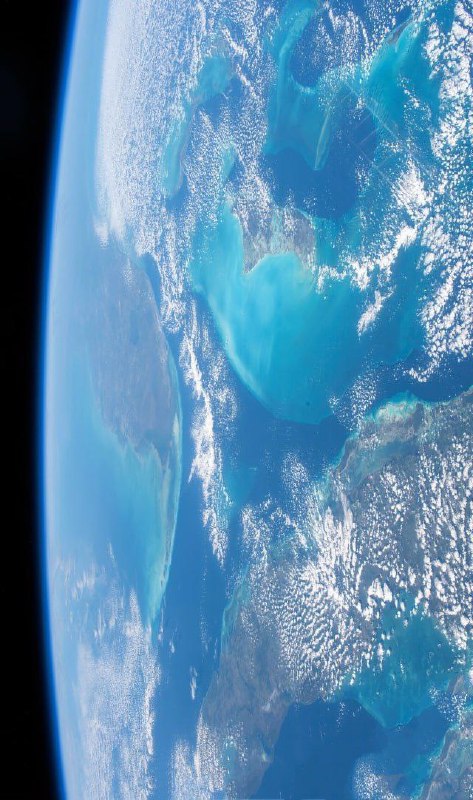 400 километров над поверхностью планеты 🛰️ представляет собой высоту, на кото | Про космос