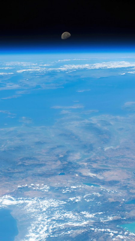 Вид на восход Луны с борта Международной космической станции 🌍✨ | Про космос