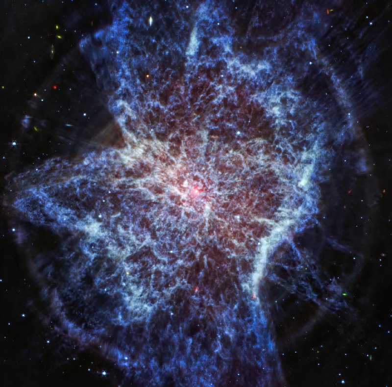 Планетарная туманность NGC 6072 обладает необычной формой с множеством потоко | Про космос