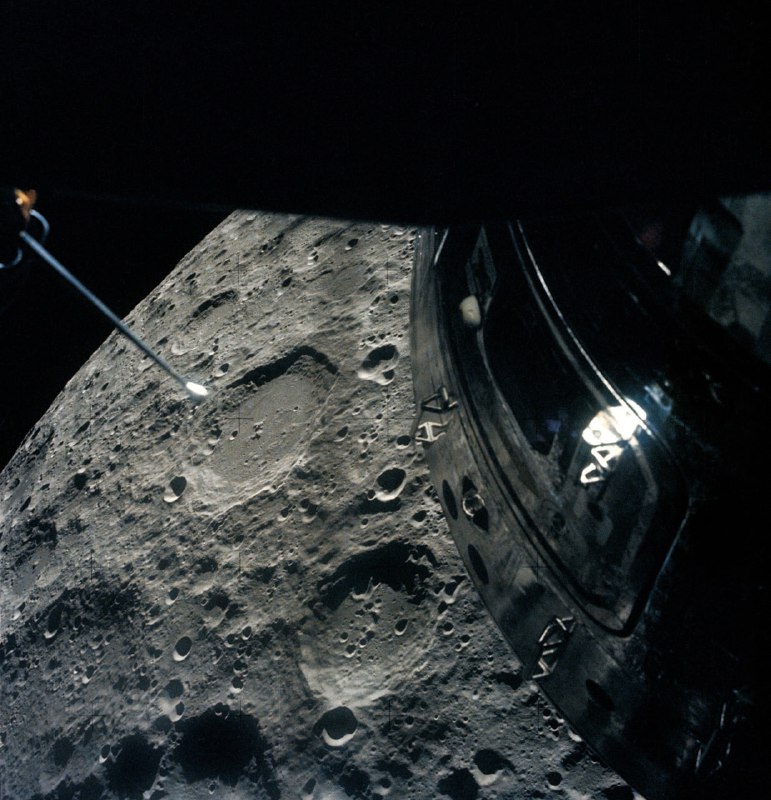 Фото Луны, сделанное экипажем неудачной миссии «Аполлон-13», 15 апреля 1970 г | Про космос