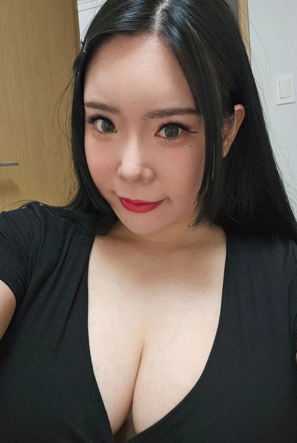 Контентик на realassbunny 😳 | Красивые азиатки