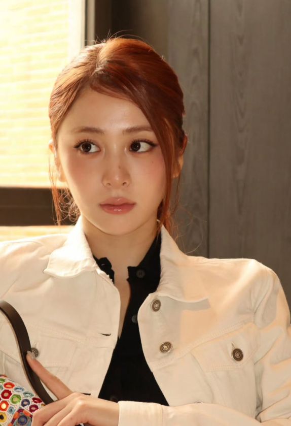 Моделька Yunjin 😳 | Красивые азиатки