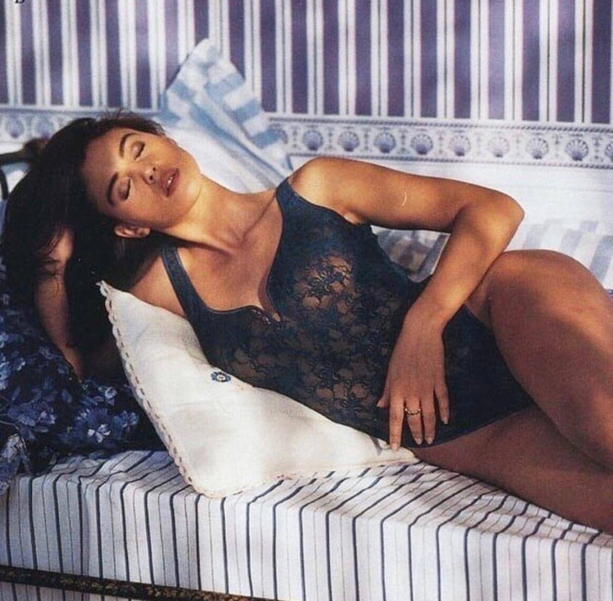 Моника Беллуччи для каталога Victoria’s Secret 1991. | Старые фото девушек